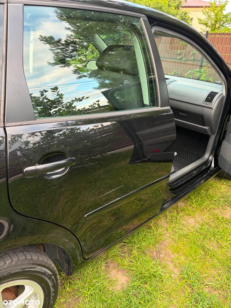 Volkswagen Polo - 9