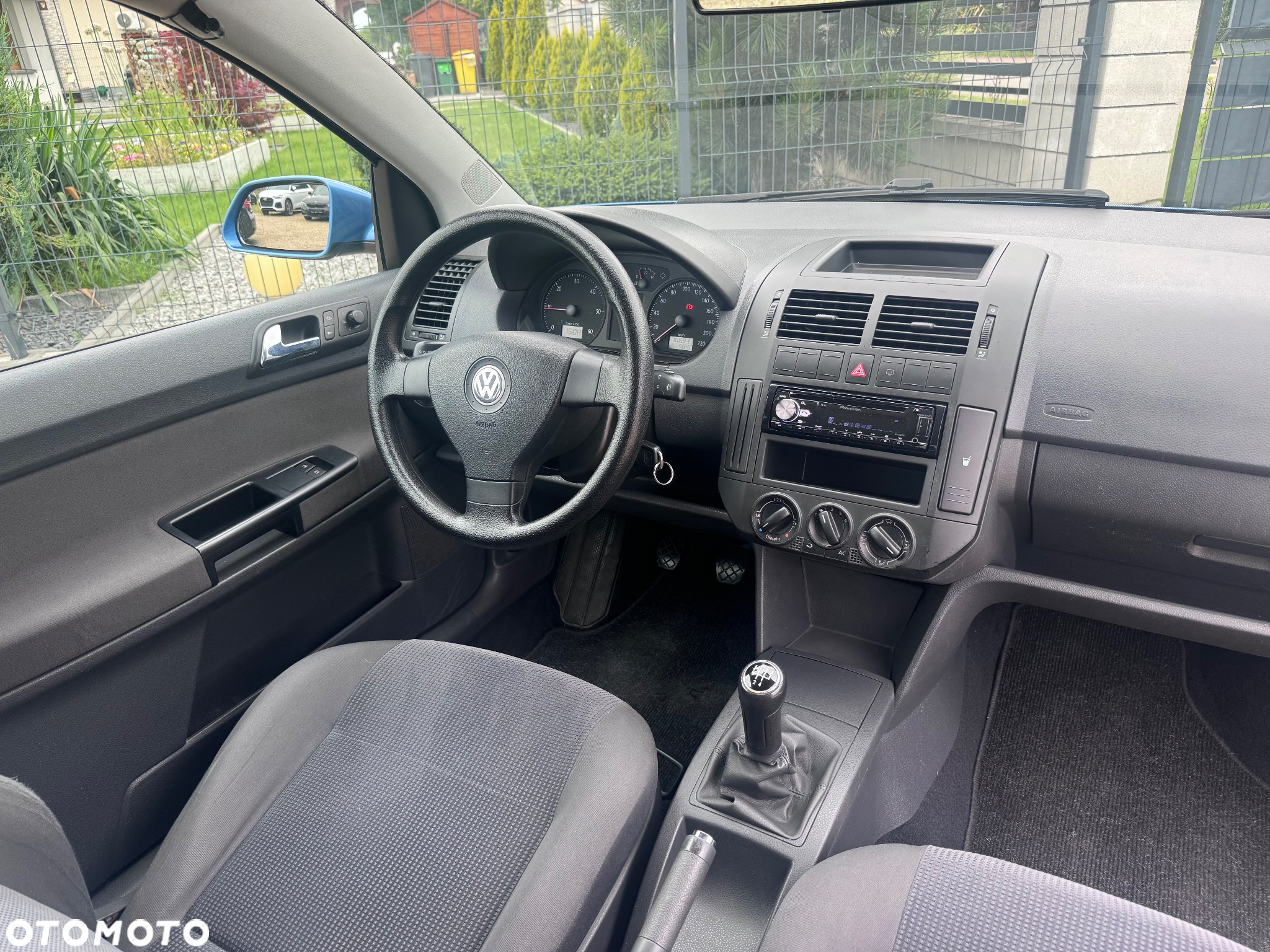 Volkswagen Polo - 12