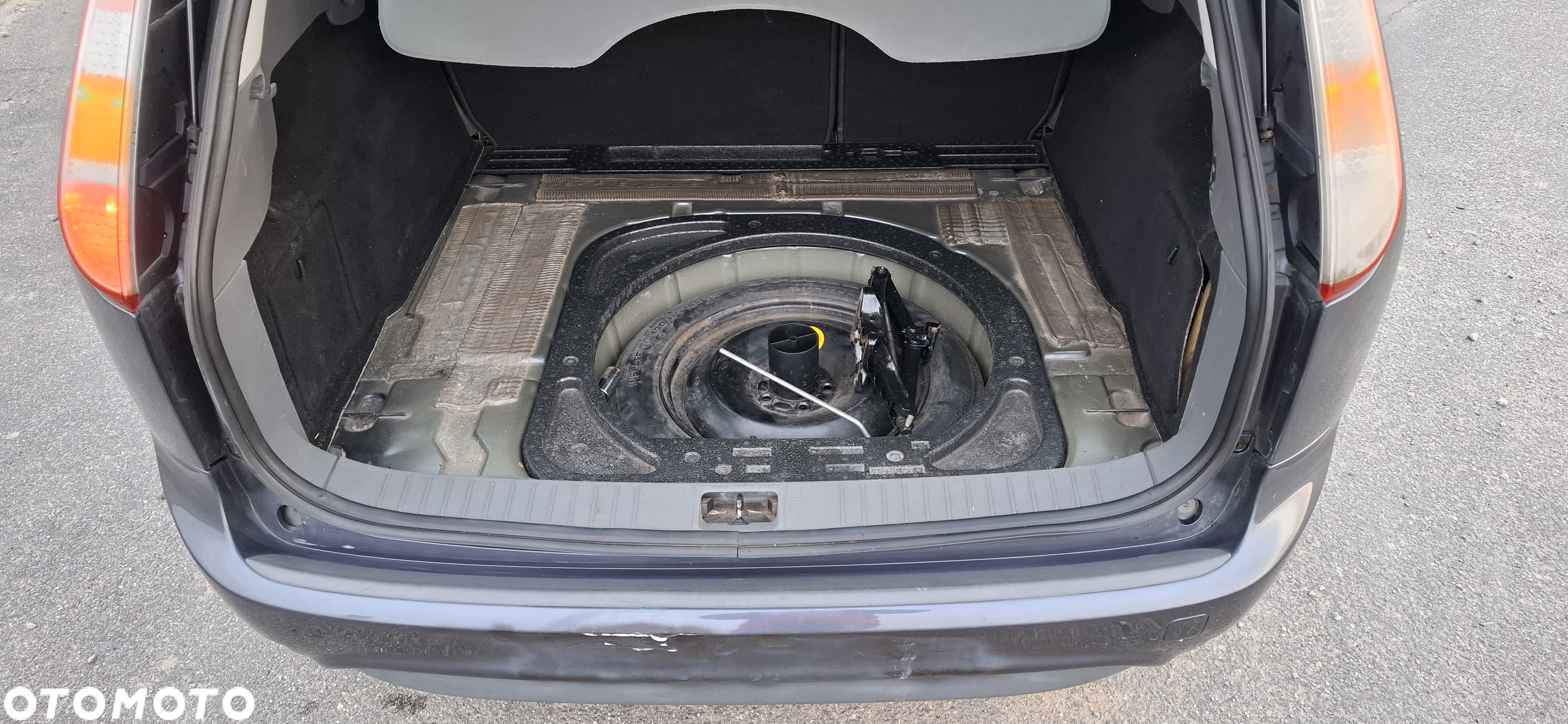 Ford Focus 1.6 Ghia - 5