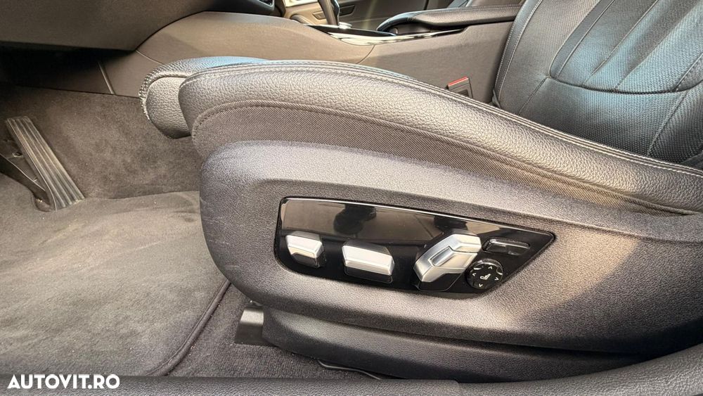 BMW Seria 5 520i Aut. Luxury Line - 16