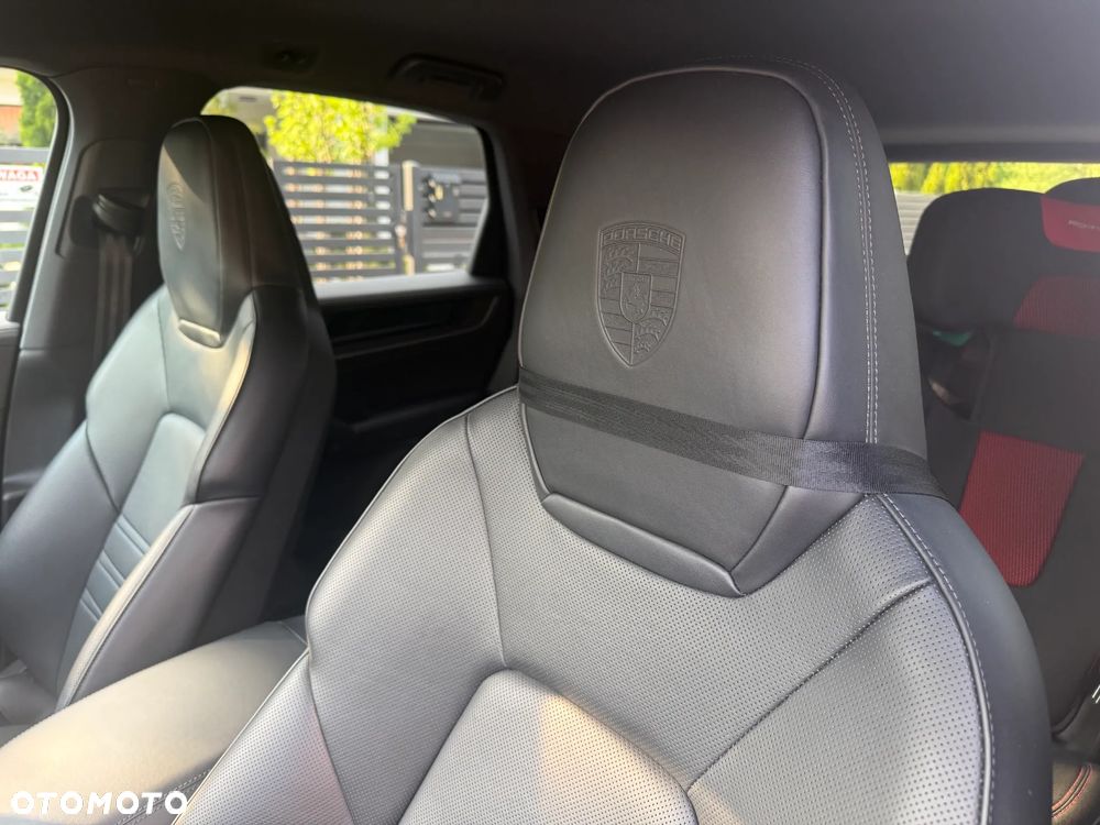 Porsche Cayenne - 16