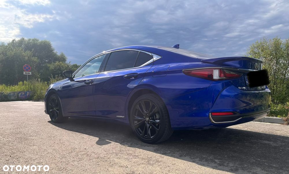 Lexus ES 300h F Sport - 14
