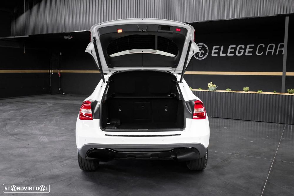 Mercedes-Benz GLA 180 - 10