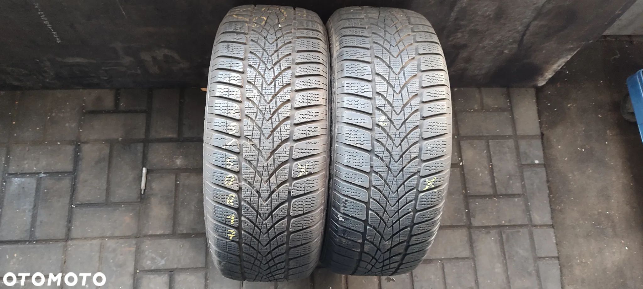 Opony 225/50R17 DUNLOP SP WINNTER SPORT 4D RSC DSST Zima para - 1