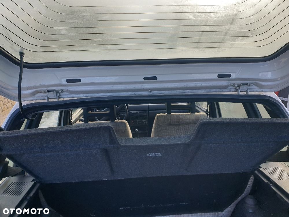 FIAT UNO - 1,4 -1995R - CAŁY NA CZĘŚCI - 7