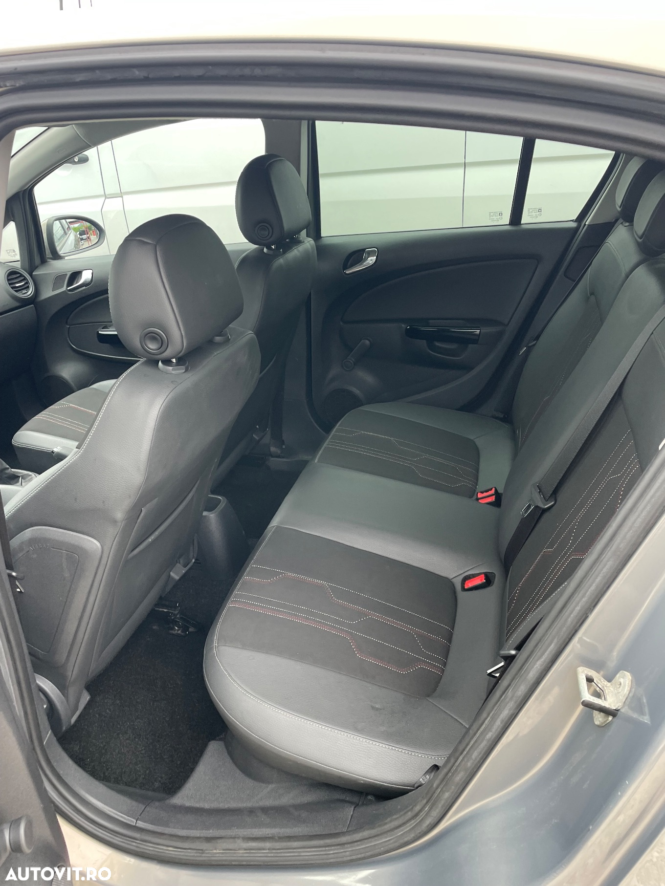 Opel Corsa 1.4 16V Color Edition - 6