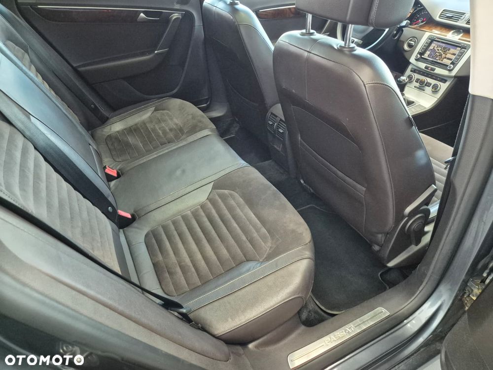 Volkswagen Passat 2.0 TDI BlueMotion Technology Highline - 33
