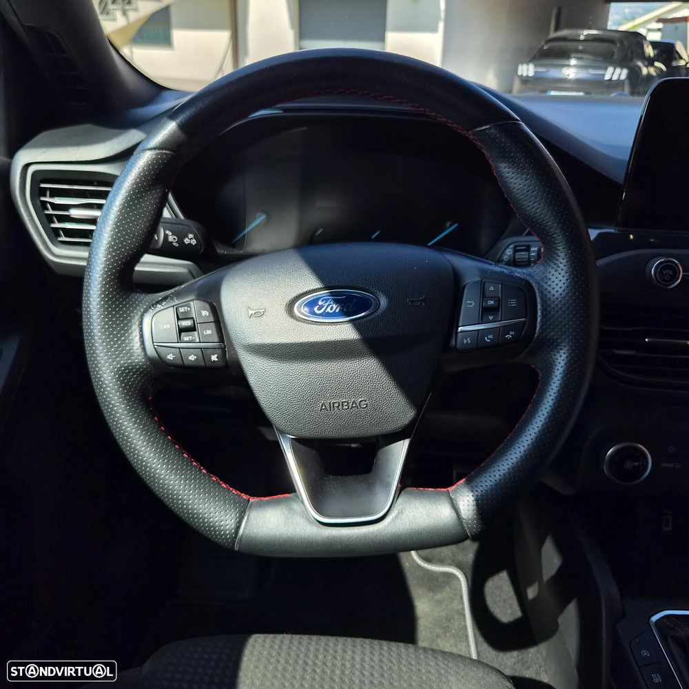 Ford Focus SW 1.5 TDCi EcoBlue ST-Line - 18