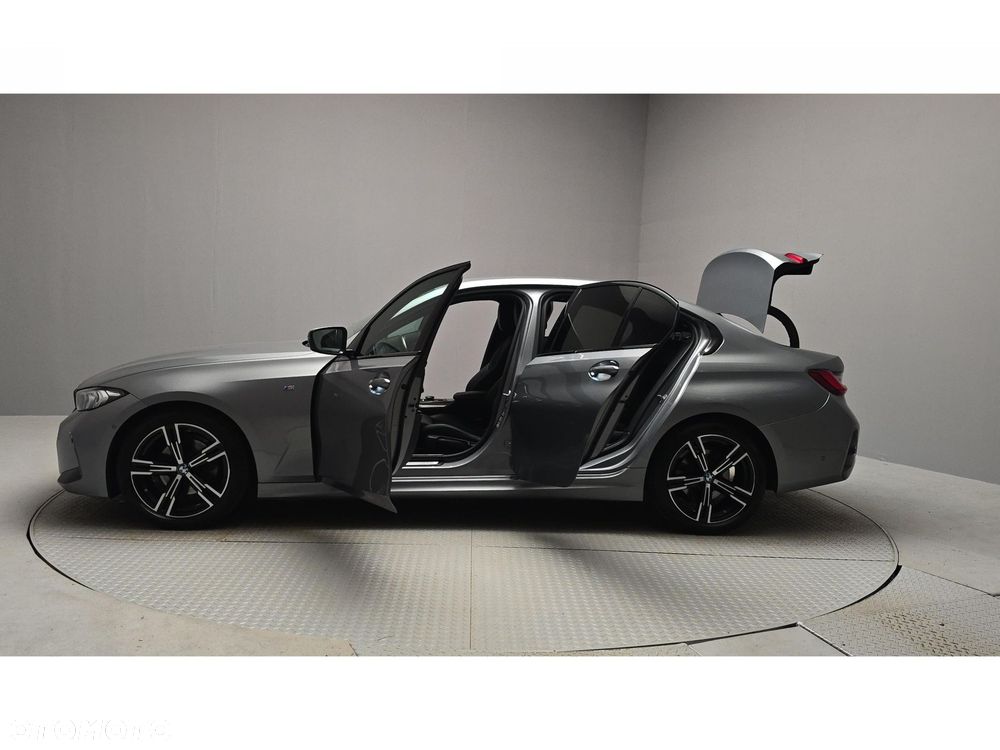 BMW Seria 3 320d xDrive mHEV M Sport - 10