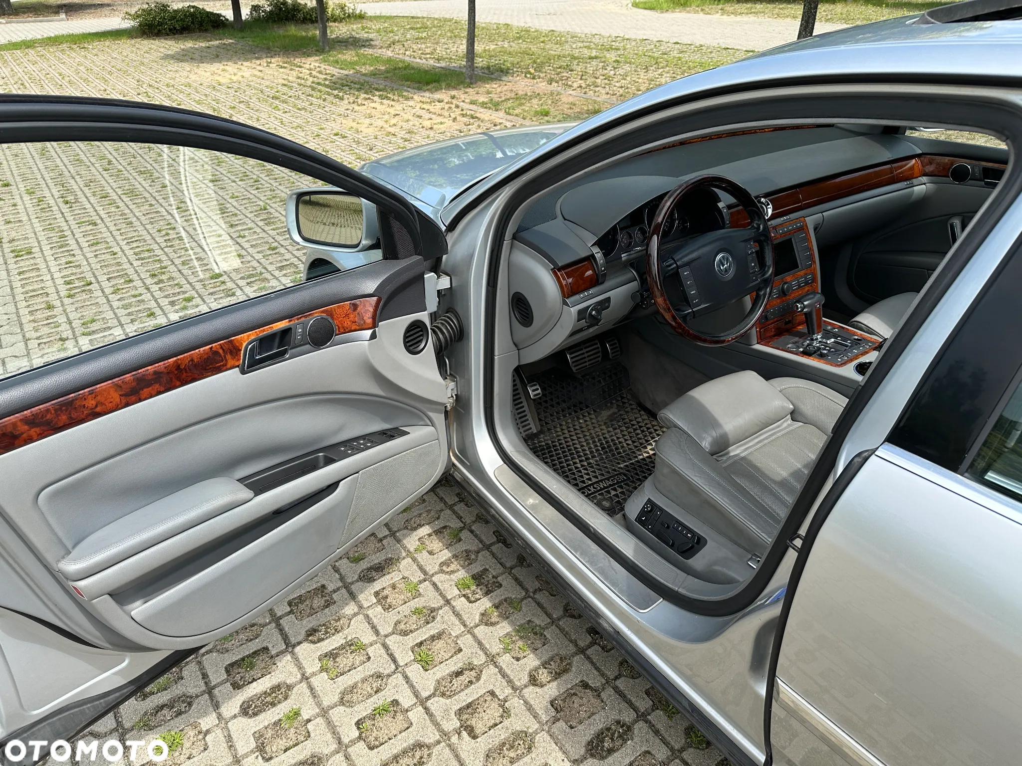 Volkswagen Phaeton 4.2 V8 4Mot (5 os.) - 12