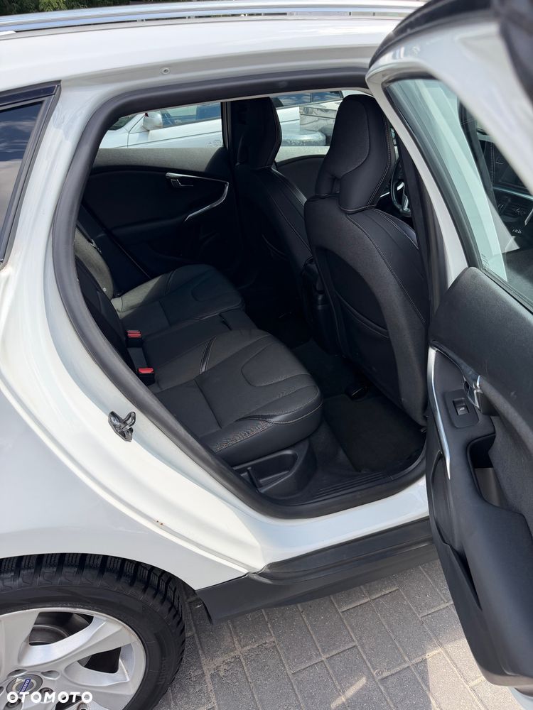 Volvo V40 Cross Country D2 Momentum - 22