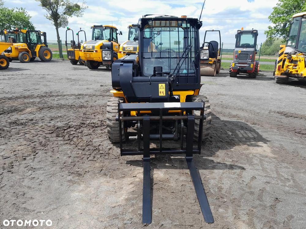 JCB 520-40 - 3