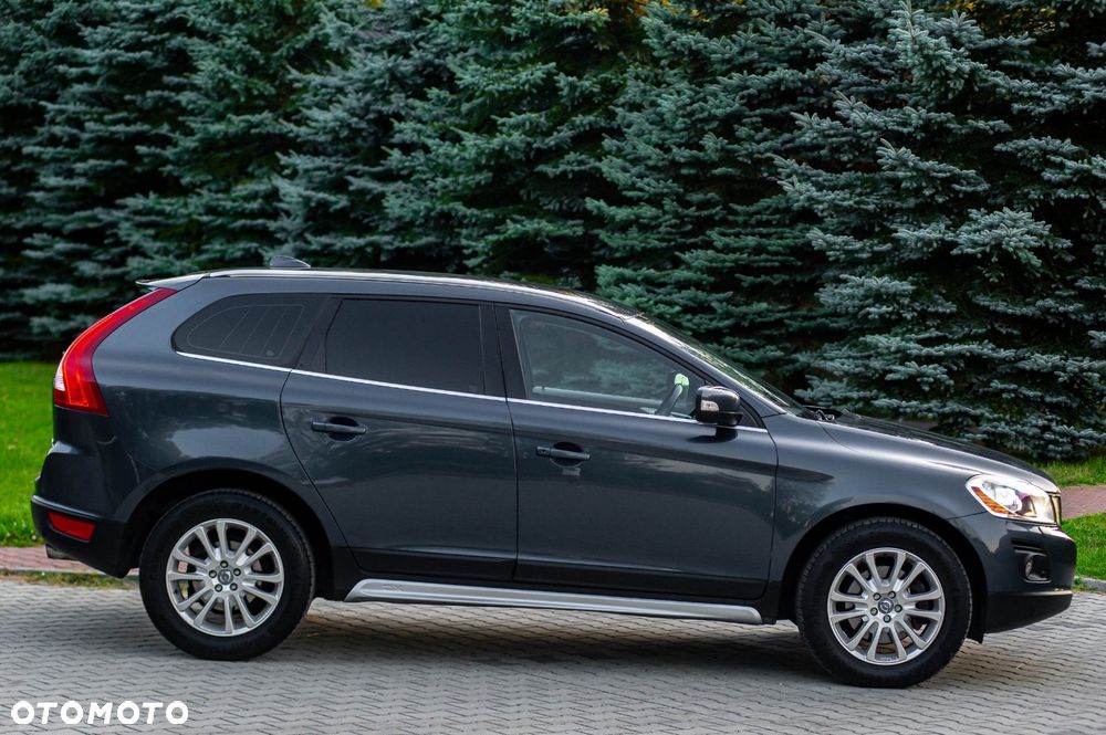 Volvo XC 60 D5 AWD Momentum - 9