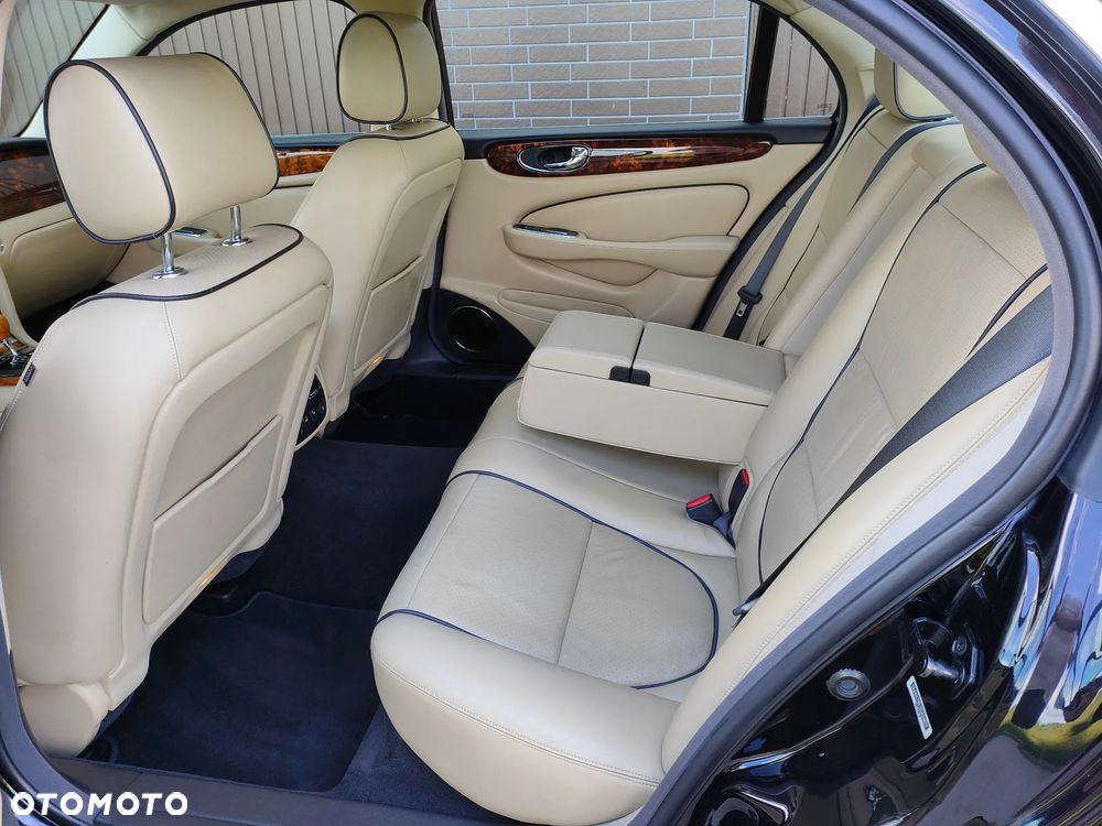 Jaguar XJ XJ8 4.2 Executive - 15