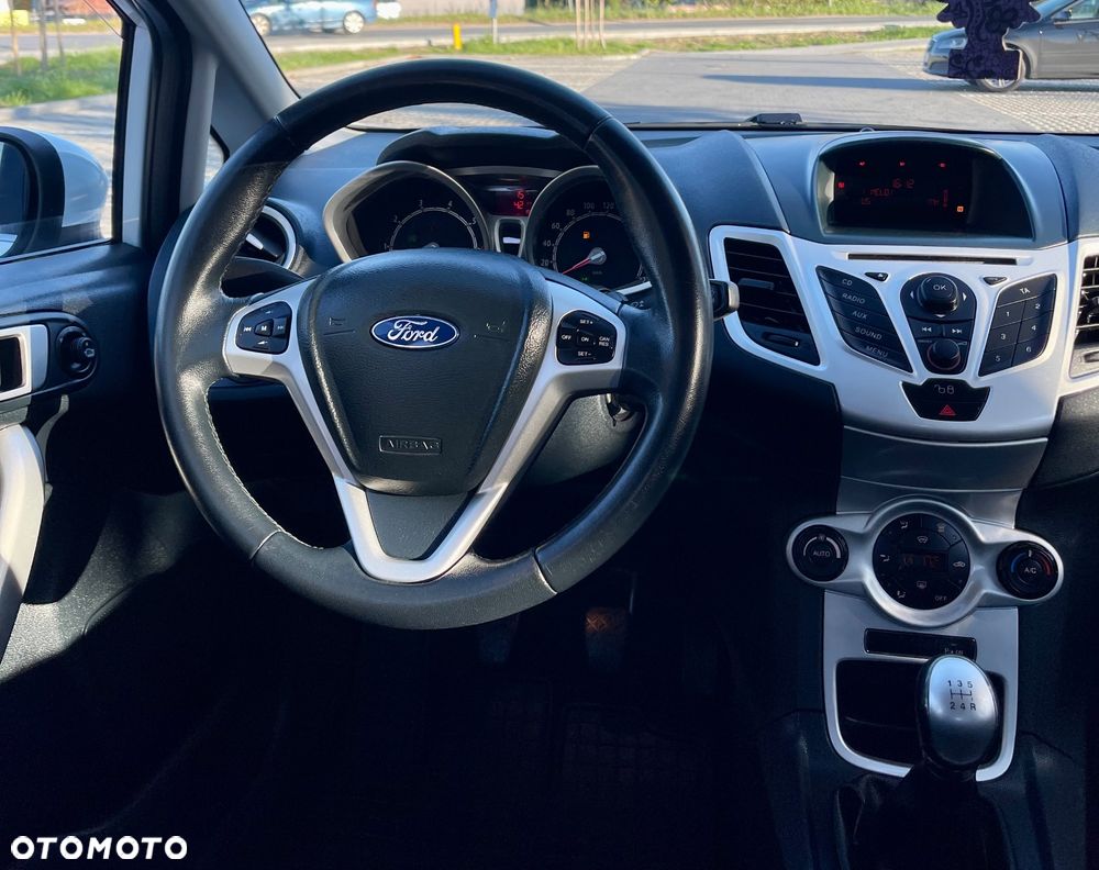 Ford Fiesta - 18