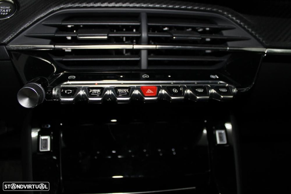 Peugeot e-2008 54 kWh Allure - 17