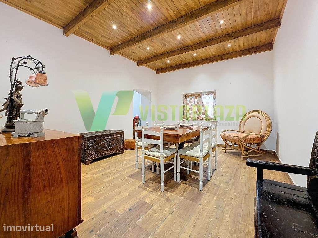 Moradia Isolada com Jardim e Boa Exposição Solar em São Bartolomeu ... - Grande imagem: 4/26