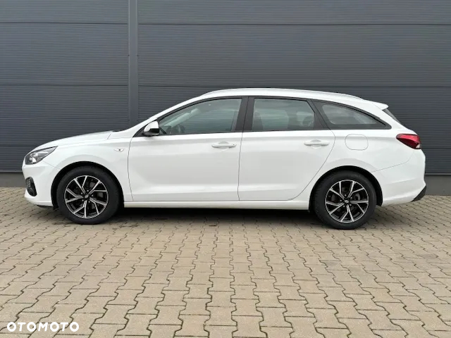 Hyundai i30 1.6 D Classic + DCT - 5