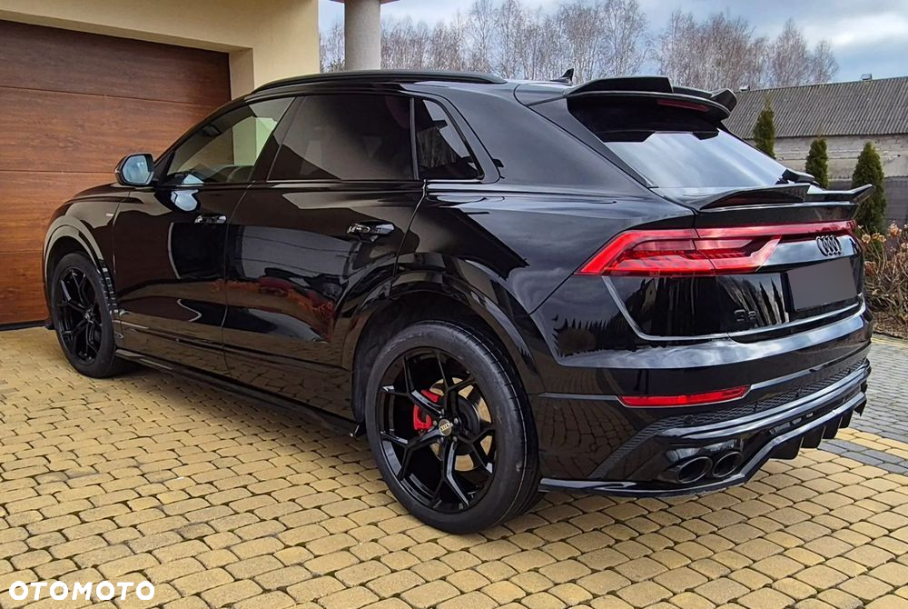 Audi Q8 - 11