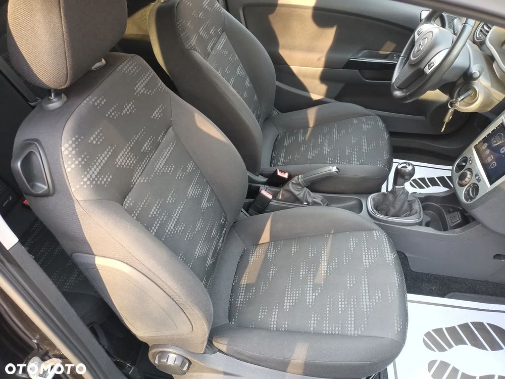 Opel Corsa 1.2 16V Edition - 10