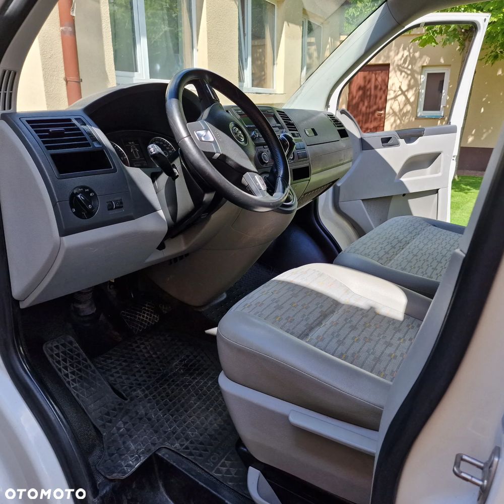 Volkswagen T5 - 18