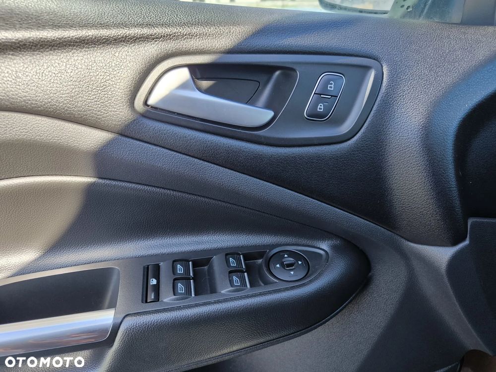 Ford Kuga 2.0 TDCi AWD ST-Line - 14