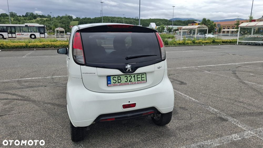Peugeot iOn Active - 5