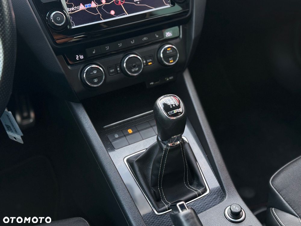 Skoda Octavia 2.0 TSI (Green tec) RS - 16