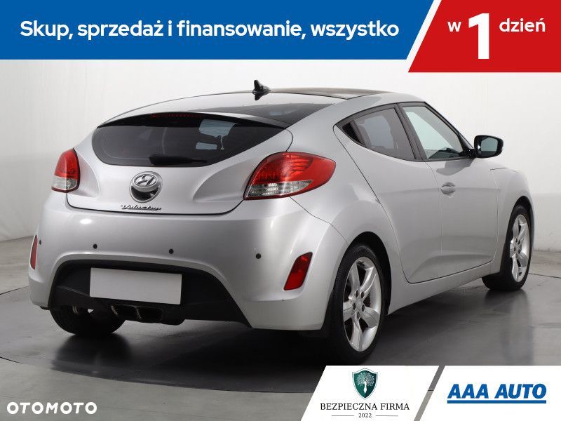 Hyundai Veloster - 6