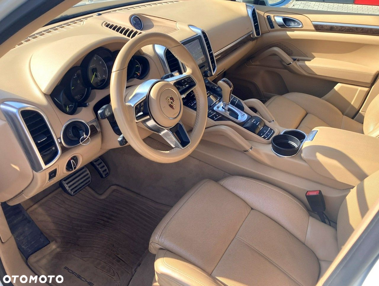 Porsche Cayenne - 12