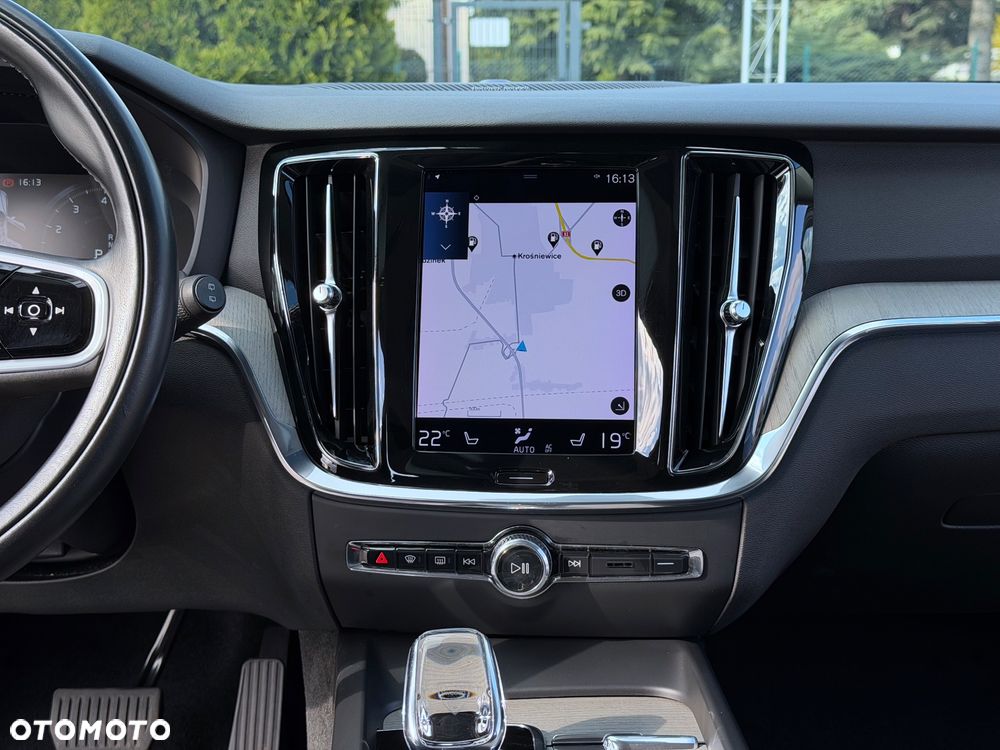 Volvo V60 B3 B Geartronic Momentum Pro - 21