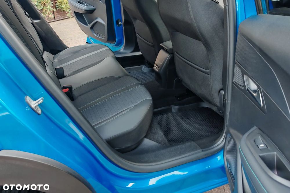 Peugeot 2008 1.2 PureTech Allure S&S - 11