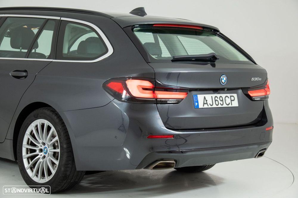 BMW 530 e - 13