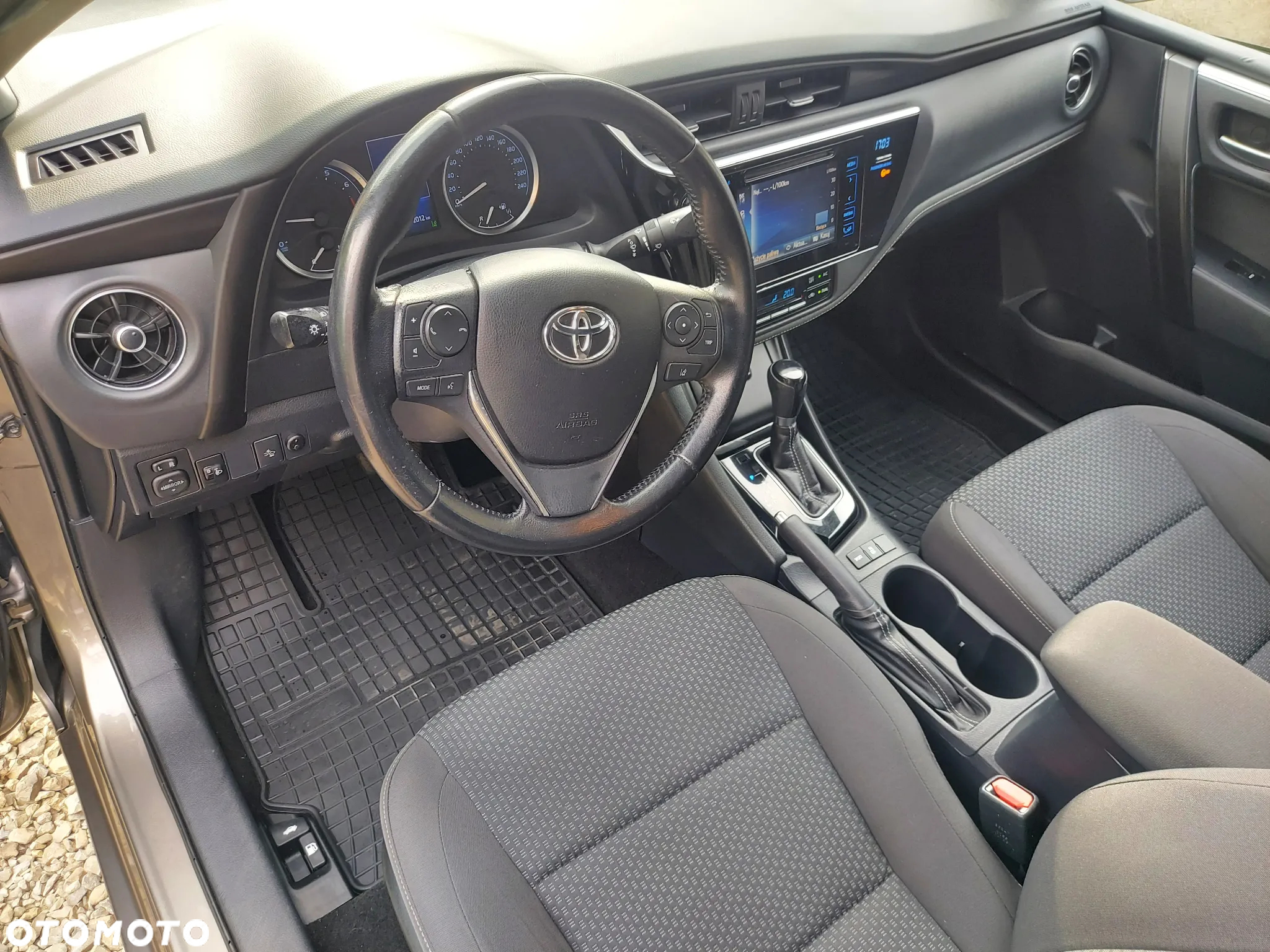 Toyota Corolla 1.6 Comfort MS - 30