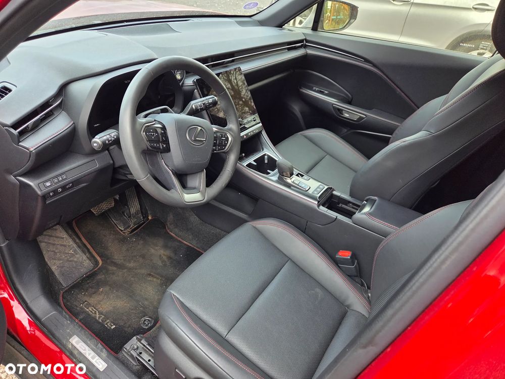 Lexus LBX FWD Emotion - 15