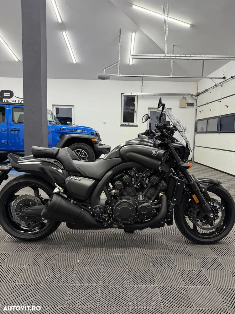 Yamaha V-MAX - 5