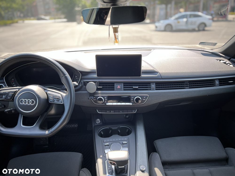 Audi A4 Limousine 1.4 TFSI S tronic - 17