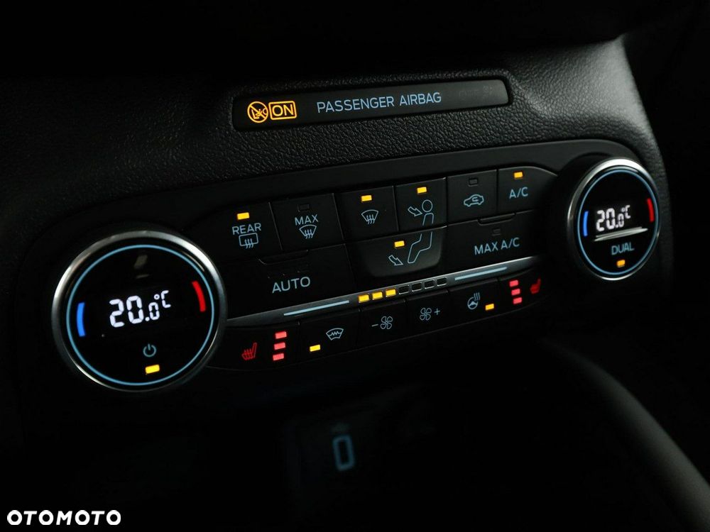 Ford Focus 2.0 EcoBlue Titanium - 28