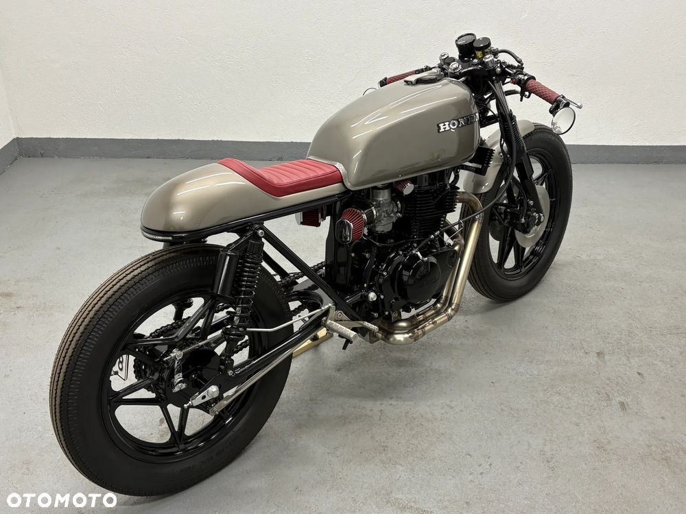 Honda CB - 1