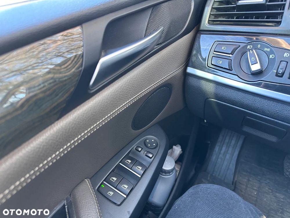 BMW X3 xDrive28i - 15