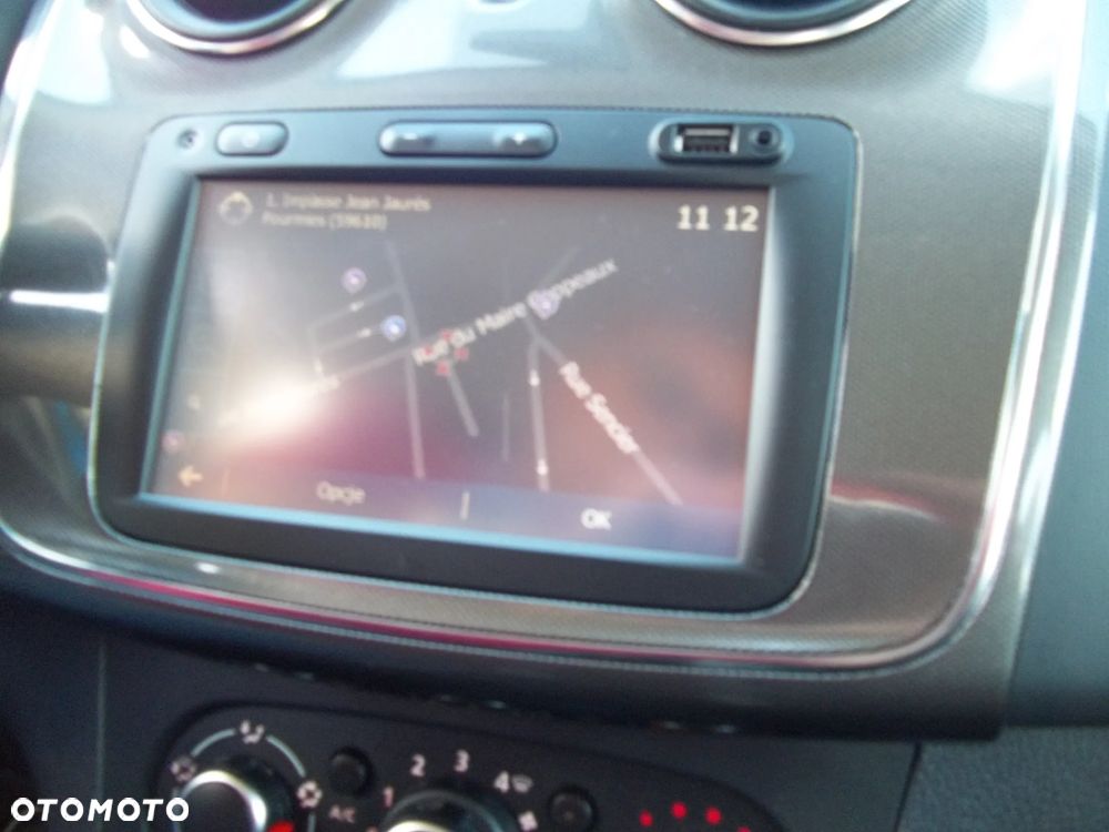 Dacia Sandero TCe 90 S&S Celebration - 8