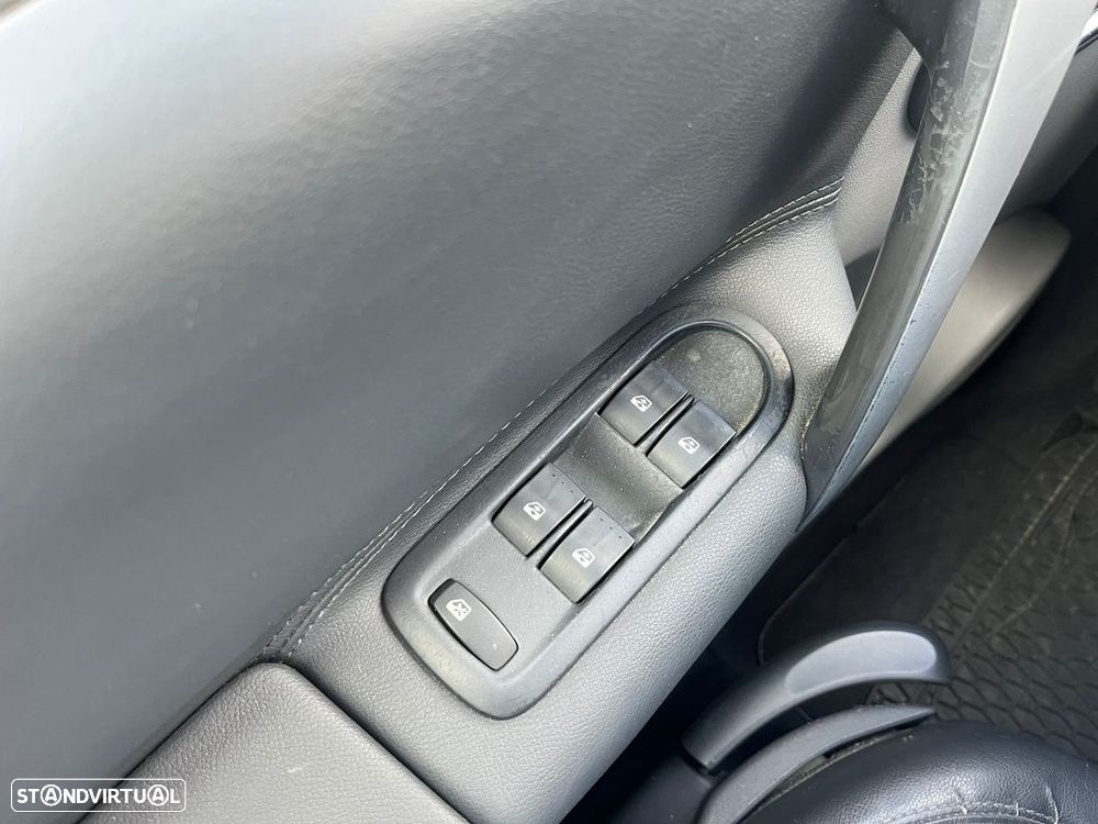 Renault Scénic 1.5 dCi SE Exclusive - 19