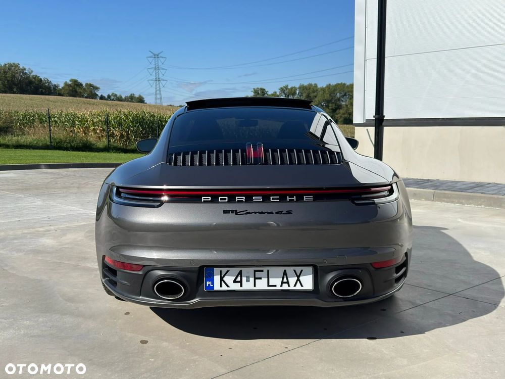Porsche 911 Carrera 4S - 9