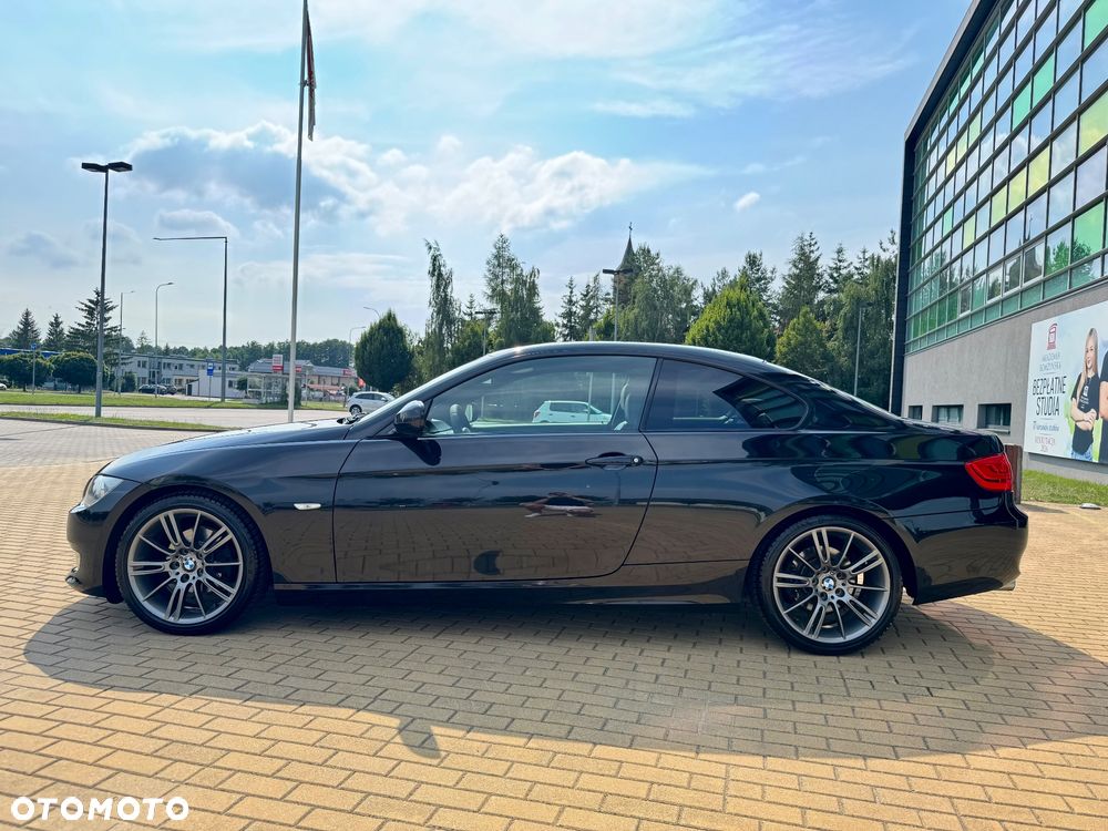 BMW Seria 3 320i - 3