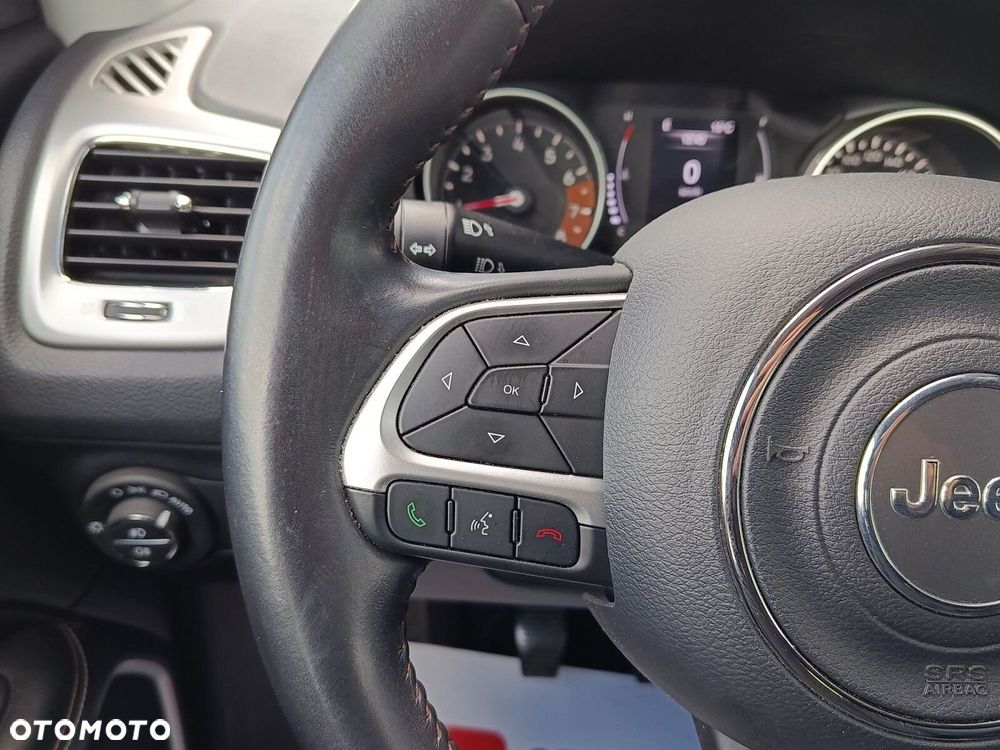Jeep Compass - 26