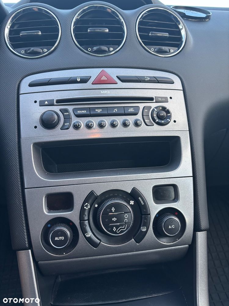 Peugeot 308 1.6 Premium - 26