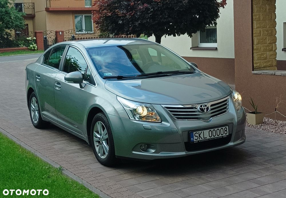 Toyota Avensis - 2
