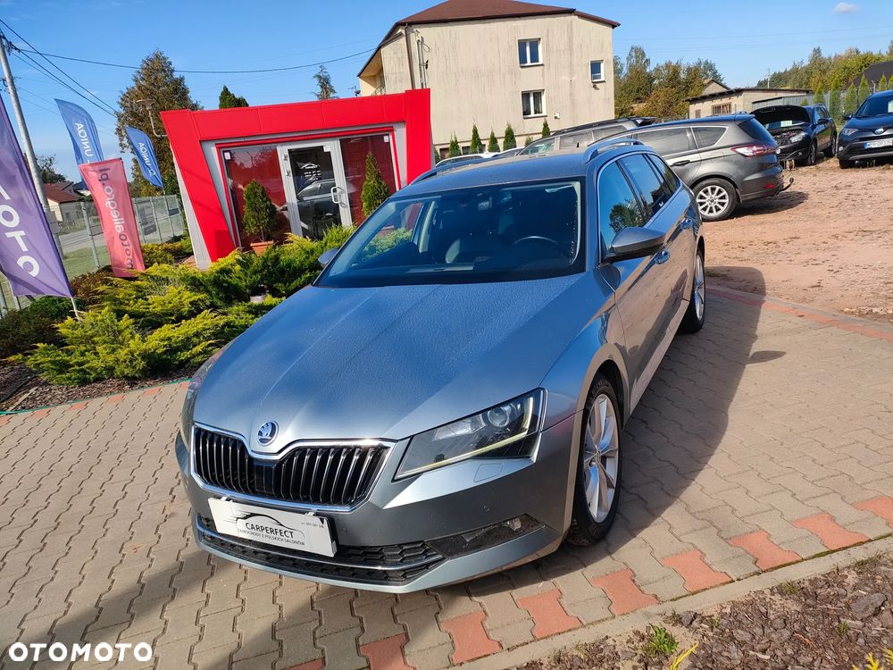 Skoda Superb 2.0 TDI DSG Premium Edition - 1