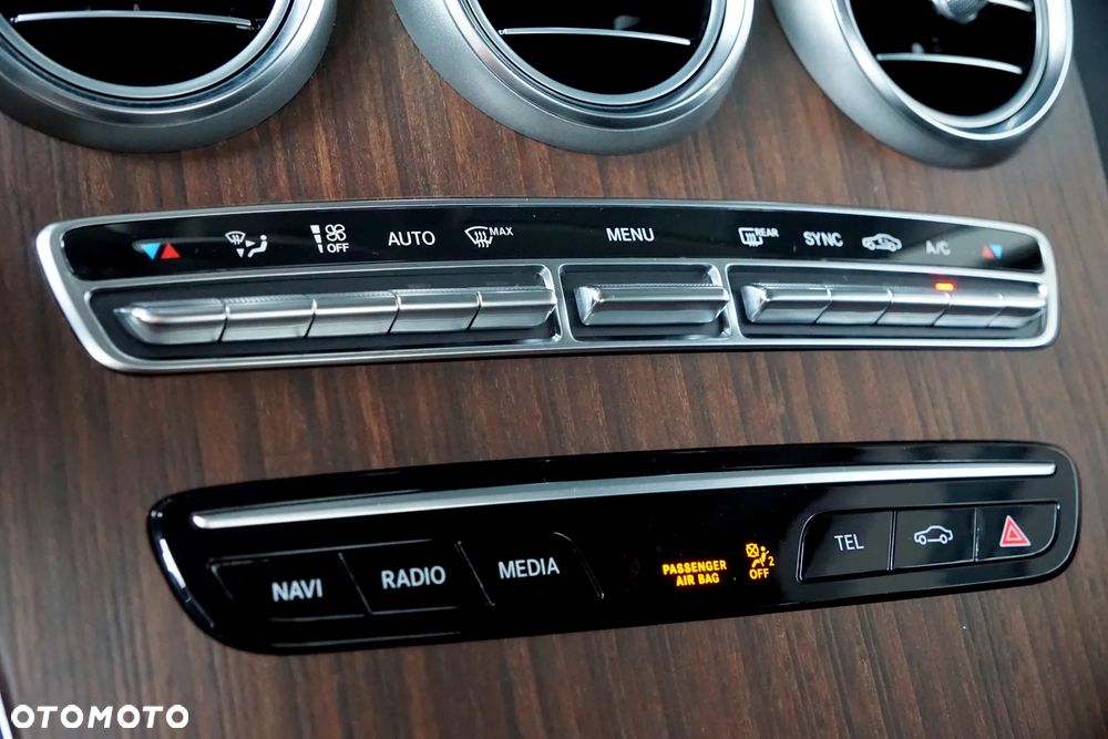 Mercedes-Benz Klasa C 300 9G-TRONIC Avantgarde - 37