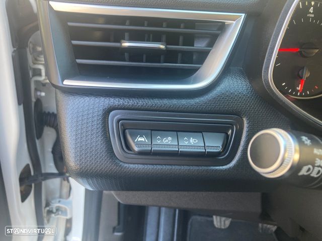 Renault Clio TCe 100 INTENS - 16